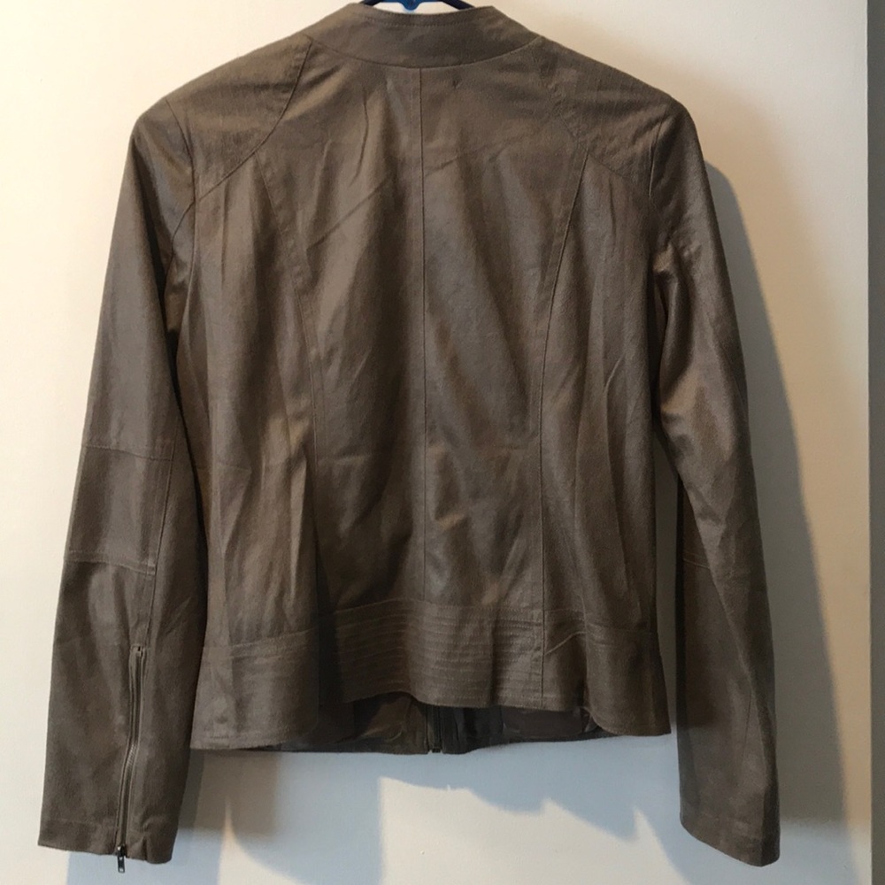 Jacket - Picture 5 of 5